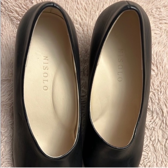 Nisolo | Women’s Size 7(6.5) Elegant Black Leather Austin Heeled Booties - Picture 2 of 8